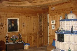 Holzstuben Kitzbuehel.jpg